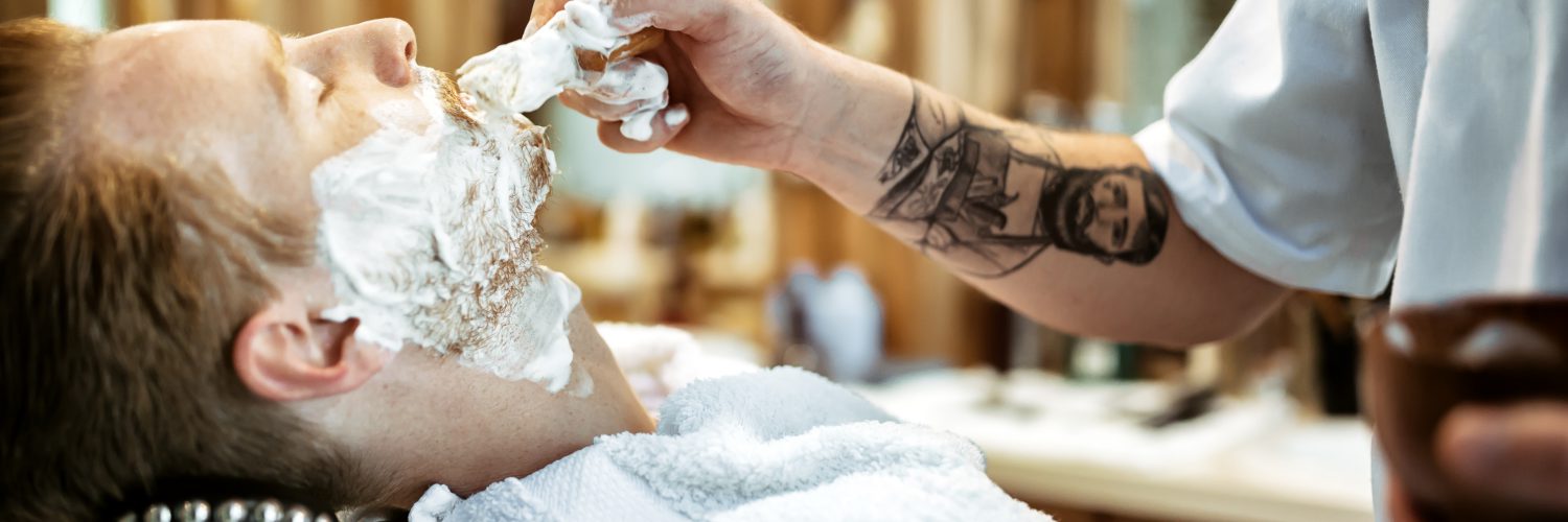 Classudo e moderno O bigode certo para o seu rosto